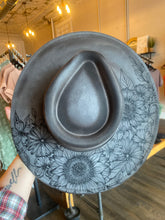 Load image into Gallery viewer, Grey Floral Burned suede Hat
