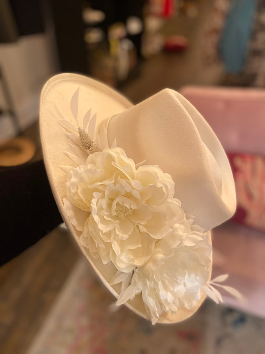 Mrs Monochrome Bridal Hat