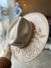 Load image into Gallery viewer, Cream Rose Rancher - Medium
