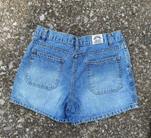 Load image into Gallery viewer, Arizona Jean Co Vintage Shorts
