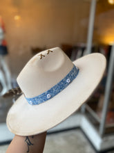 Load image into Gallery viewer, Stitched Felt Cowgirl Hat
