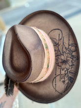 Load image into Gallery viewer, Mocha Floral Hat - Large
