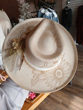 Load image into Gallery viewer, Ivory Floral Suede Burned hat - Medium
