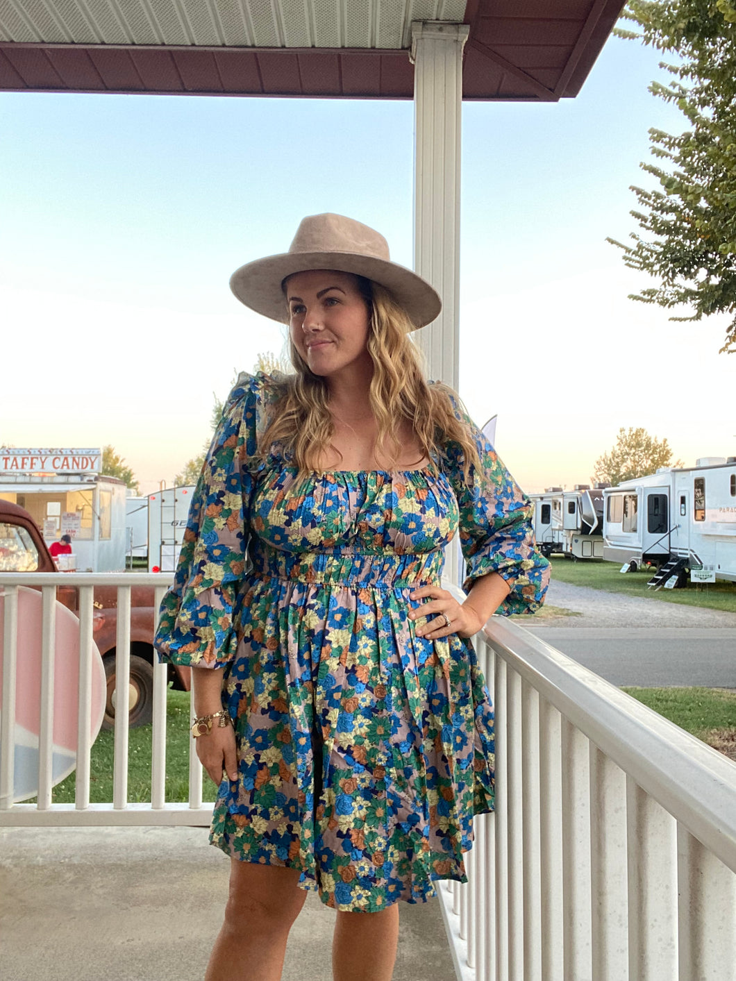 Floral puff sleeve dress