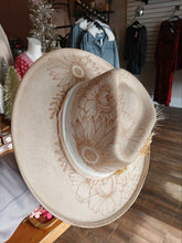 Load image into Gallery viewer, Ivory Floral Suede Burned hat - Medium
