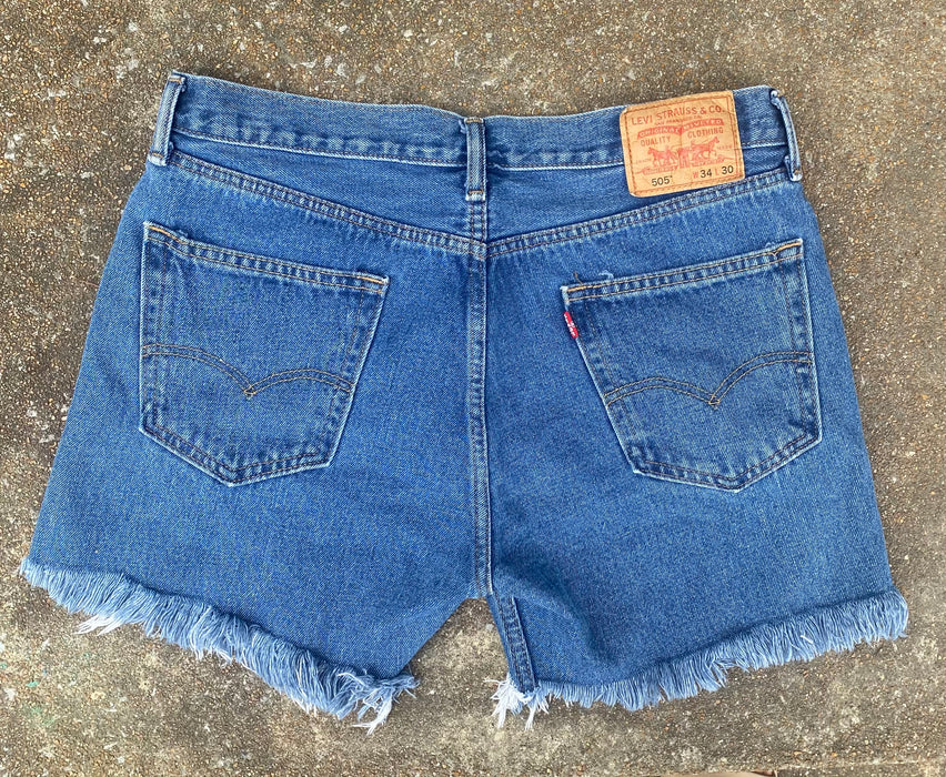 Levi Strauss - 505- 34-30 (size 10 equivalent)